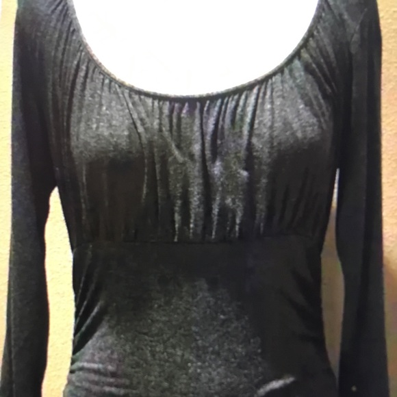 Scoop neck Blouse for Women. OFFERS ACCEPTED - Picture 2 of 3